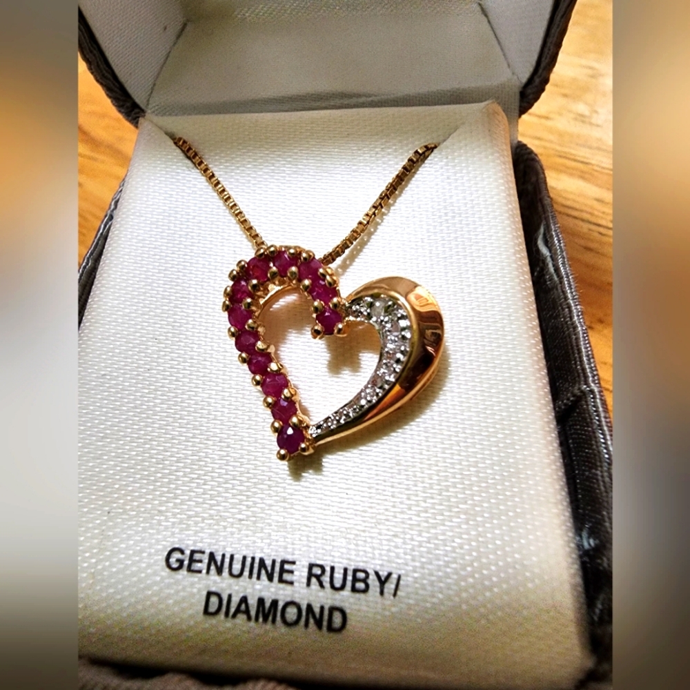 Diamond/Ruby necklace (new without tags)